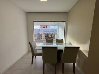 Apartamento Para Alugar com 3 quartos 3 suítes no bairro Meia Praia em Itapema