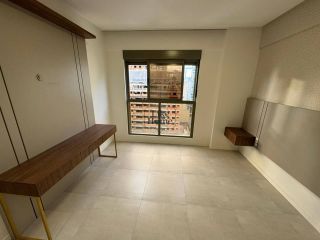 Apartamento Para Alugar com 3 quartos 3 suítes no bairro Meia Praia em Itapema