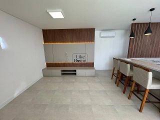 Apartamento Para Alugar com 3 quartos 3 suítes no bairro Meia Praia em Itapema
