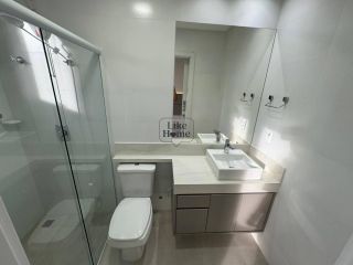 Apartamento Para Alugar com 3 quartos 3 suítes no bairro Meia Praia em Itapema