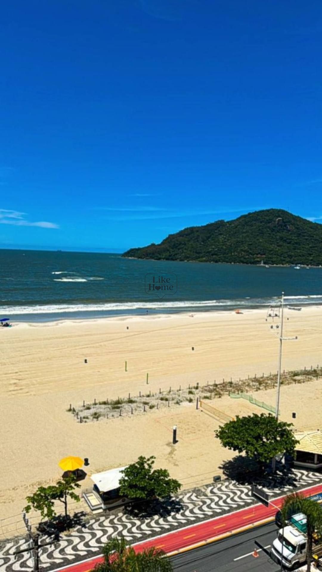 Apartamento Pé na Areia Para Vender com 2 quartos Centro em Balneário Camboriú