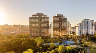 Apartamento Para Vender com 3 quartos 3 suítes no bairro jardim Europa  em Porto Alegre