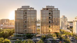 Apartamento Para Vender com 3 quartos 3 suítes no bairro jardim Europa  em Porto Alegre