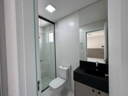 Apartamento 1 Suítes à Venda em, Itapema — Andar alto, Semi Mobiliado e Pronto para Morar