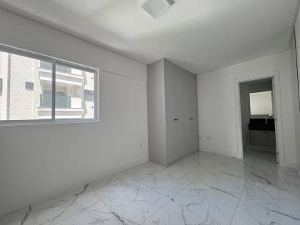 Apartamento 1 Suítes à Venda em, Itapema — Andar alto, Semi Mobiliado e Pronto para Morar