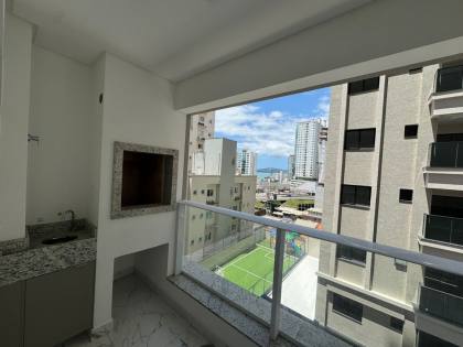 Apartamento 1 Suítes à Venda em, Itapema — Andar alto, Semi Mobiliado e Pronto para Morar
