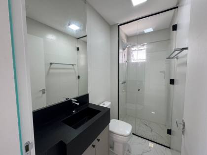 Apartamento 1 Suítes à Venda em, Itapema — Andar alto, Semi Mobiliado e Pronto para Morar