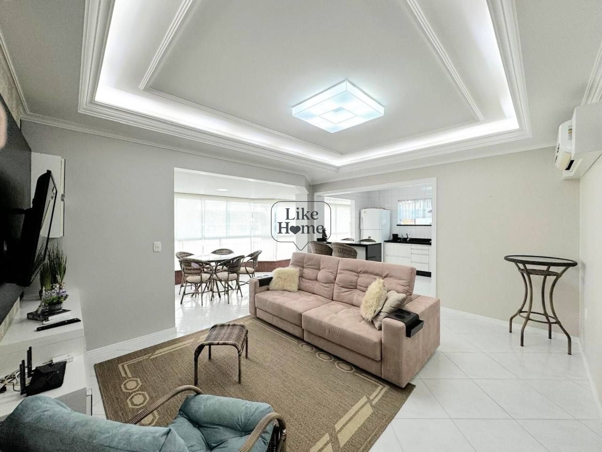 Apartamento Para Alugar Inverno  com 3 quartos 2 suítes no bairro Meia Praia em Itapema