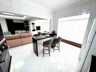 Apartamento Para Alugar Inverno  com 3 quartos 2 suítes no bairro Meia Praia em Itapema