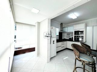 Apartamento Para Alugar Inverno  com 3 quartos 2 suítes no bairro Meia Praia em Itapema