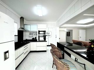 Apartamento Para Alugar Inverno  com 3 quartos 2 suítes no bairro Meia Praia em Itapema