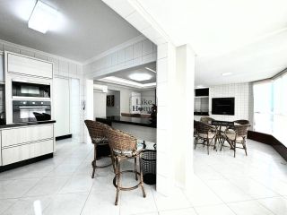 Apartamento Para Alugar Inverno  com 3 quartos 2 suítes no bairro Meia Praia em Itapema