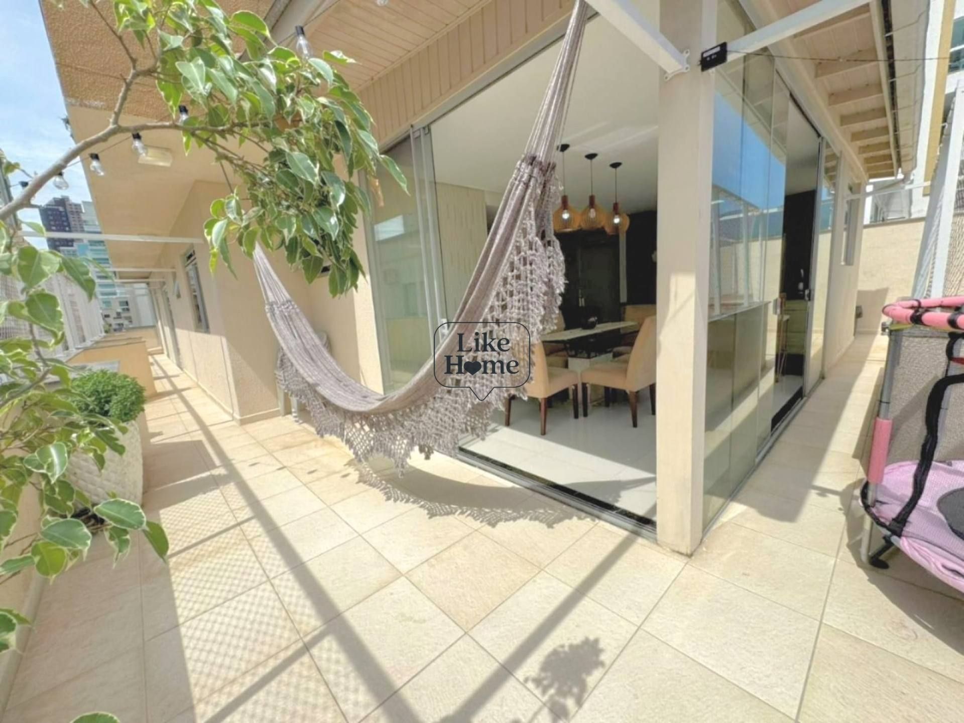 Cobertura Para Vender com 3 quartos 1 suítes no QUADRA MAR em Itapema