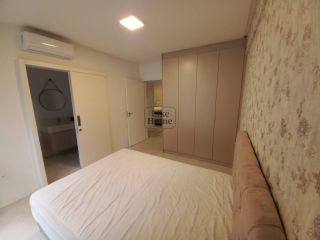 Apartamento Para Alugar com 3 quartos 3 suítes no bairro Meia Praia em Itapema