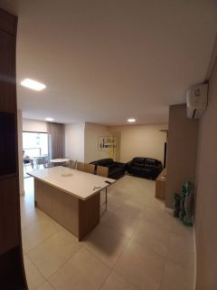 Apartamento Para Alugar com 3 quartos 3 suítes no bairro Meia Praia em Itapema