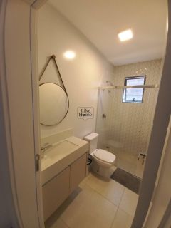 Apartamento Para Alugar com 3 quartos 3 suítes no bairro Meia Praia em Itapema