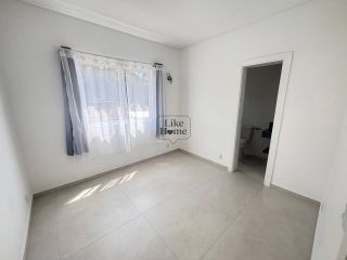 Casa Para Vender com 3 quartos 3 suítes no bairro Morretes em Itapema