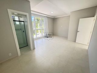 Casa Para Vender com 3 quartos 3 suítes no bairro Morretes em Itapema