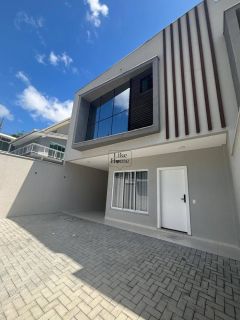 Casa Para Vender com 3 quartos 3 suítes no bairro Morretes em Itapema