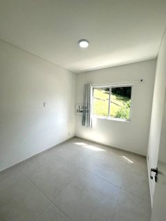 Casa Para Vender com 3 quartos 3 suítes no bairro Morretes em Itapema