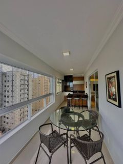 Apartamento Para Alugar com 3 quartos 3 suítes no bairro Meia Praia em Itapema