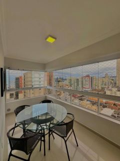 Apartamento Para Alugar com 3 quartos 3 suítes no bairro Meia Praia em Itapema