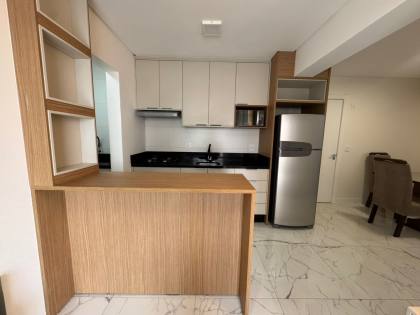 Apartamento Para Alugar com 2 quartos 2 suítes no bairro Morretes em Itapema