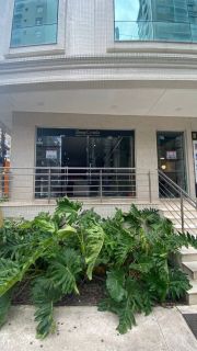 Loja Para Alugar no bairro Meia Praia em Itapema