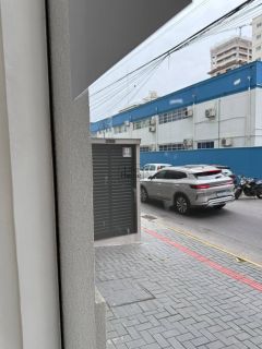 Loja Para Alugar no bairro Meia Praia em Itapema