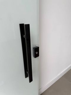 Loja Para Alugar no bairro Meia Praia em Itapema