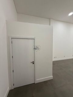 Loja Para Alugar no bairro Meia Praia em Itapema