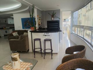 Apartamento Para Alugar com 3 quartos 1 suítes no bairro Centro em Itapema