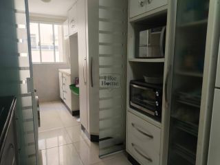 Apartamento Para Alugar com 3 quartos 1 suítes no bairro Centro em Itapema