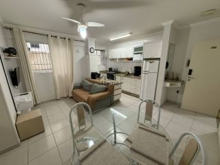 Apartamento Para Vender com 2 quartos no bairro Meia Praia em Itapema