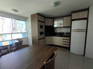 Apartamento Para Alugar com 2 quartos 1 suítes no bairro Castelo Branco em Itapema