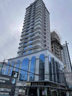Apartamento Para Alugar com 3 quartos 3 suítes no bairro Meia Praia em Itapema