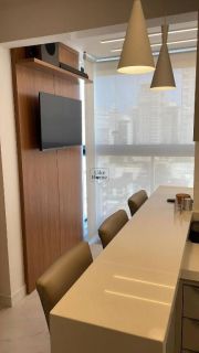 Apartamento Para Alugar com 3 quartos 3 suítes no bairro Meia Praia em Itapema