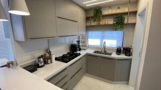 Apartamento Para Alugar com 3 quartos 3 suítes no bairro Meia Praia em Itapema
