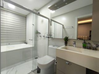 Apartamento Para Alugar com 4 quartos 4 suítes no bairro Meia Praia em Itapema