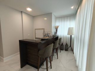 Apartamento Para Alugar com 4 quartos 4 suítes no bairro Meia Praia em Itapema