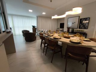 Apartamento Para Alugar com 4 quartos 4 suítes no bairro Meia Praia em Itapema