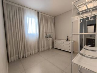Apartamento Para Alugar com 03 quartos 03 suítes no bairro Meia Praia em Itapema
