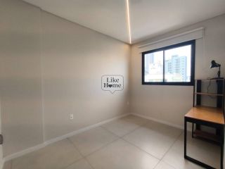 Apartamento Para Alugar com 03 quartos 03 suítes no bairro Meia Praia em Itapema