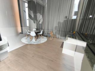 Apartamento Para Alugar com 03 quartos 03 suítes no bairro Meia Praia em Itapema