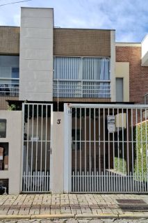 Sobrado Para Vender com 2 suítes no bairro Morretes em Itapema