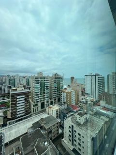 Apartamento Para Vender com 3 quartos 3 suítes no bairro Meia Praia em Itapema
