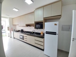 Apartamento Para Alugar com 3 quartos 1 suítes no bairro Tabuleiro das Oliveiras em Itapema
