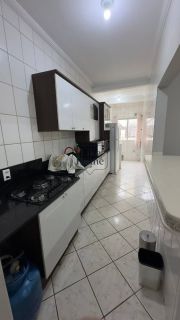 Apartamento Para Vender com 1 quartos 1 suítes no bairro Meia Praia em Itapema