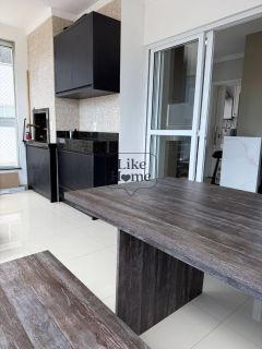 Apartamento Para Alugar com 3 quartos 3 suítes no bairro Meia Praia em Itapema