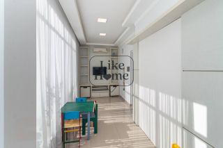 Apartamento Para Alugar com 3 quartos 3 suítes no bairro Meia Praia em Itapema